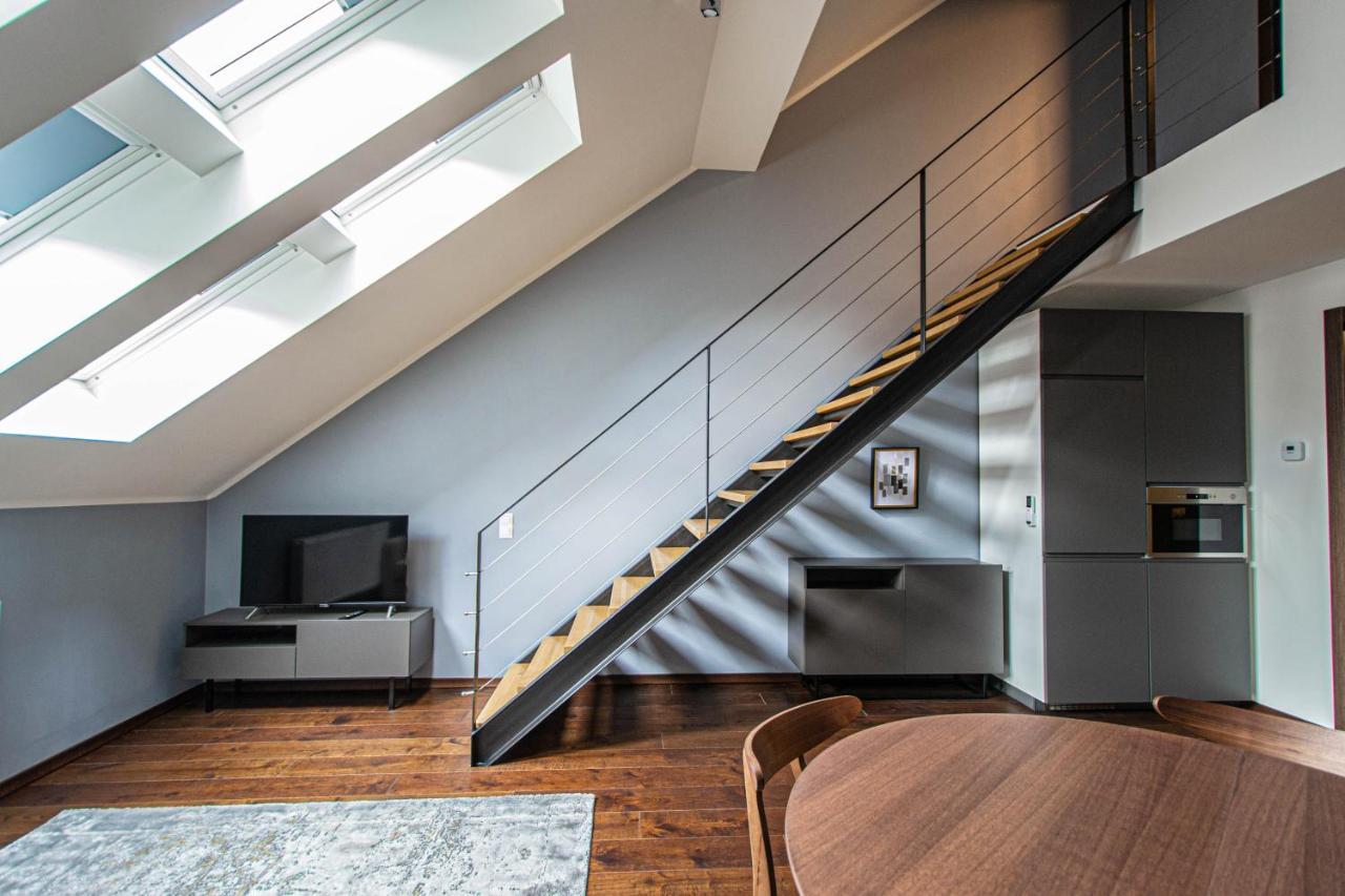 Quite Loft With Balcony And 3 Air Conditioners Prague Exterior photo