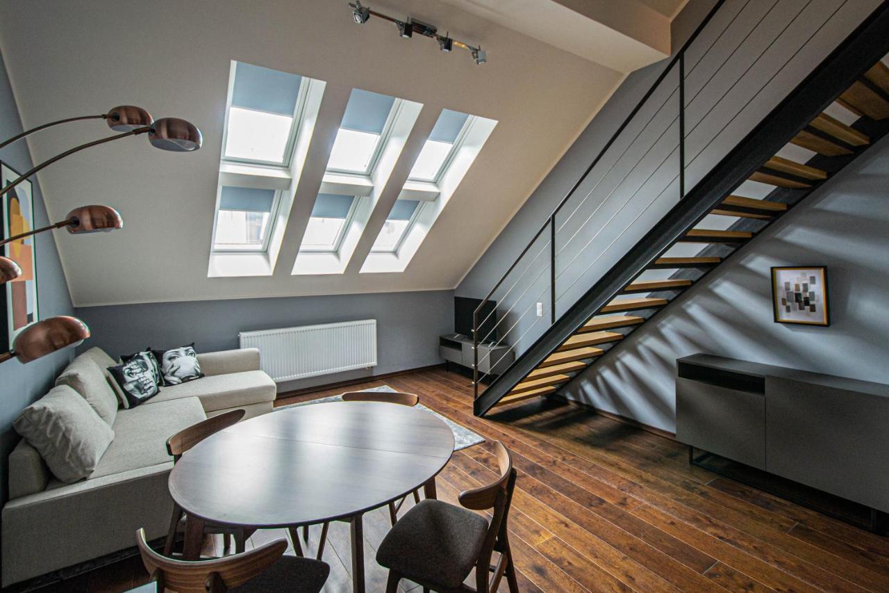 Quite Loft With Balcony And 3 Air Conditioners Prague Exterior photo
